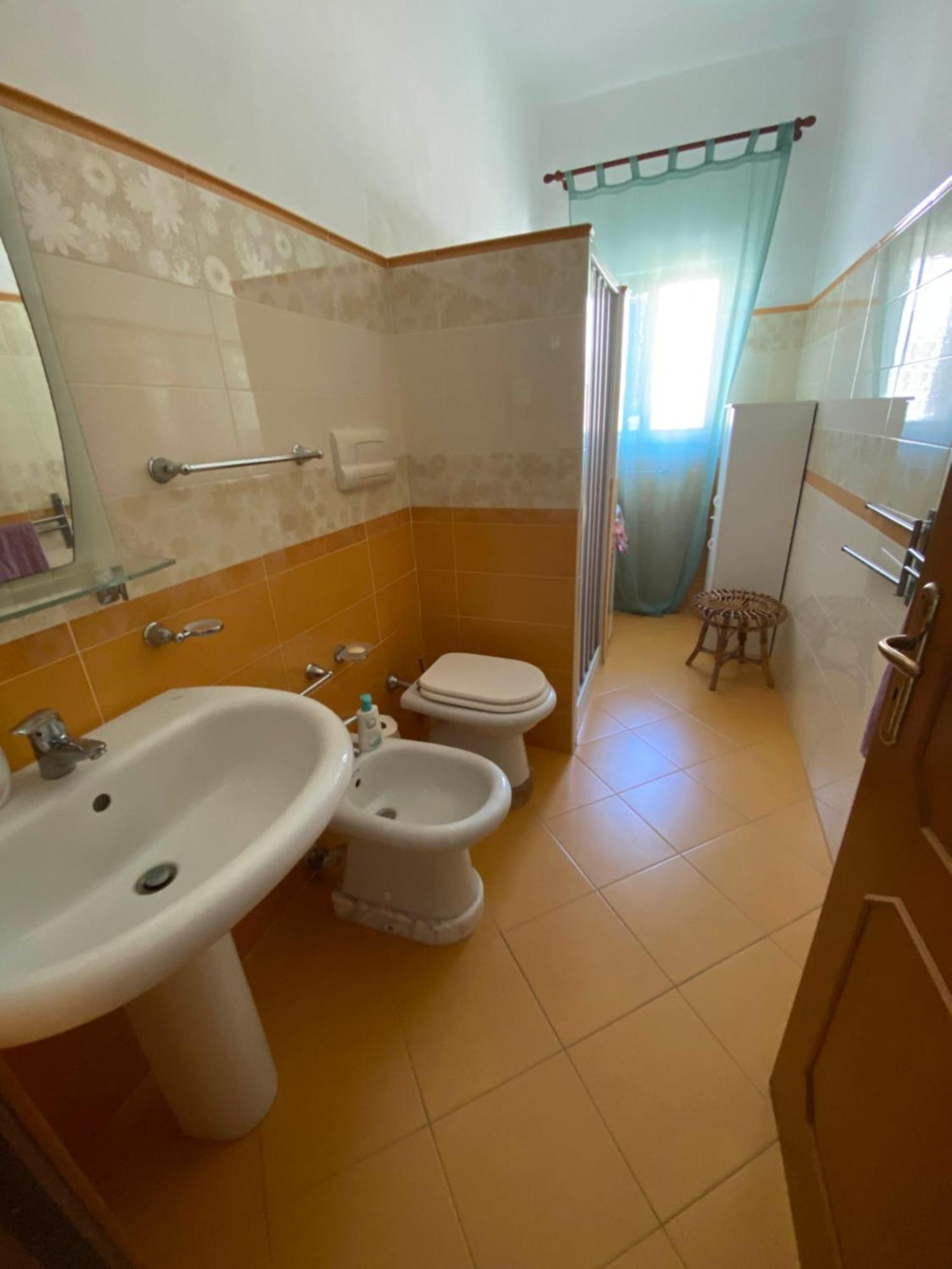 Casa Dorina Charme E Comfort A 100 M Dal Mare ดอนนาลูกาตา ภายนอก รูปภาพ