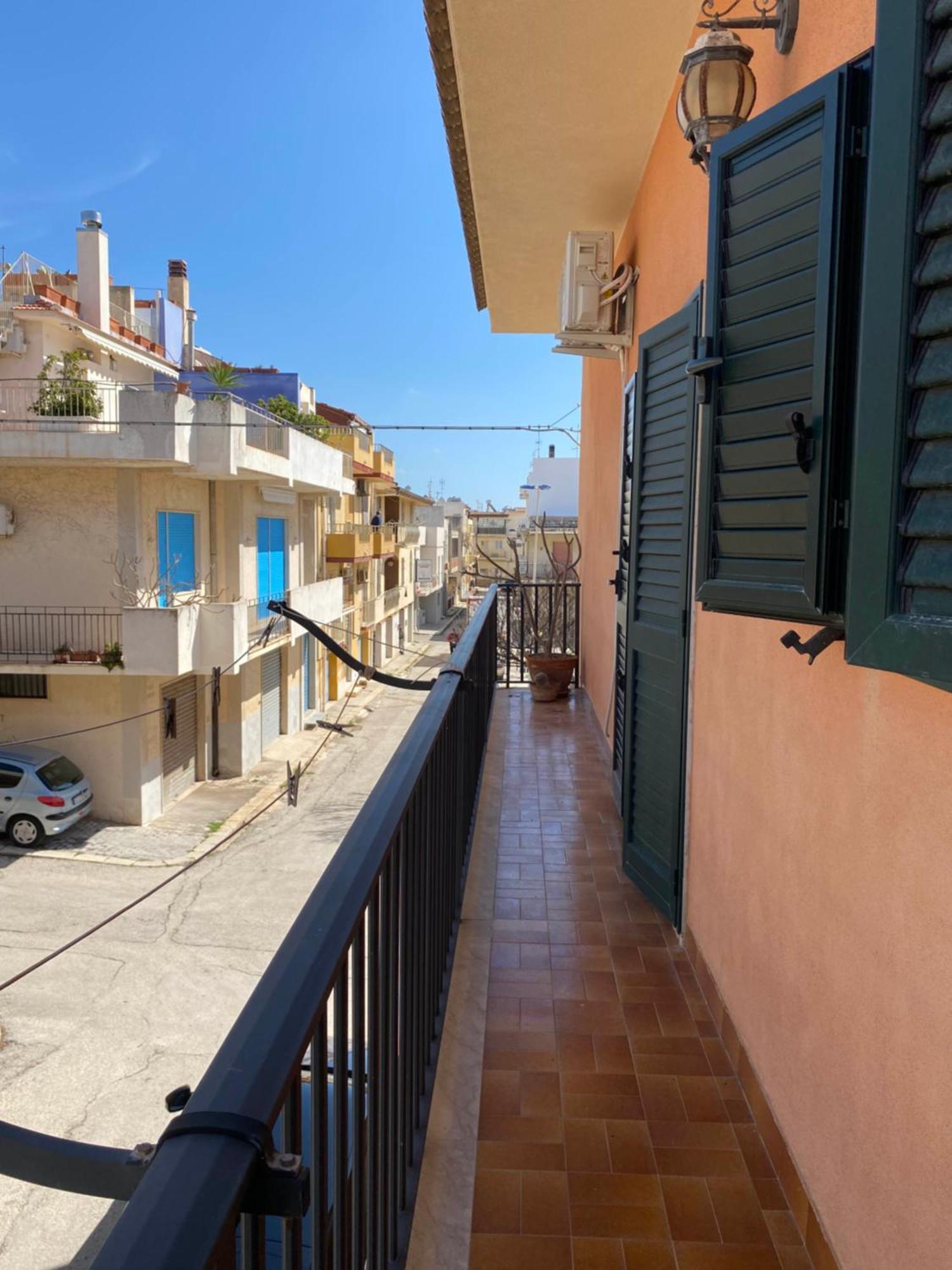 Casa Dorina Charme E Comfort A 100 M Dal Mare ดอนนาลูกาตา ภายนอก รูปภาพ