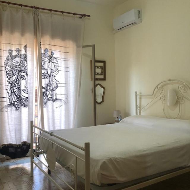 Casa Dorina Charme E Comfort A 100 M Dal Mare ดอนนาลูกาตา ภายนอก รูปภาพ